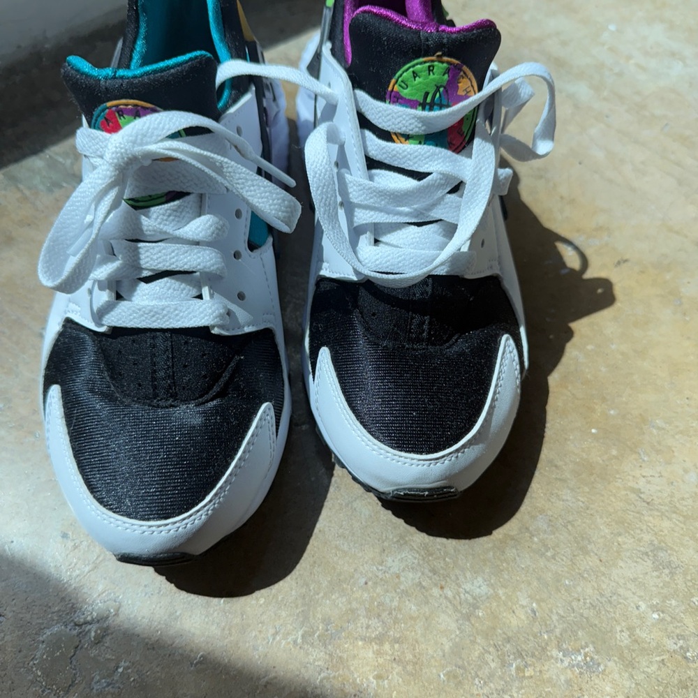 Nike Kids' Black and White Sneakers
